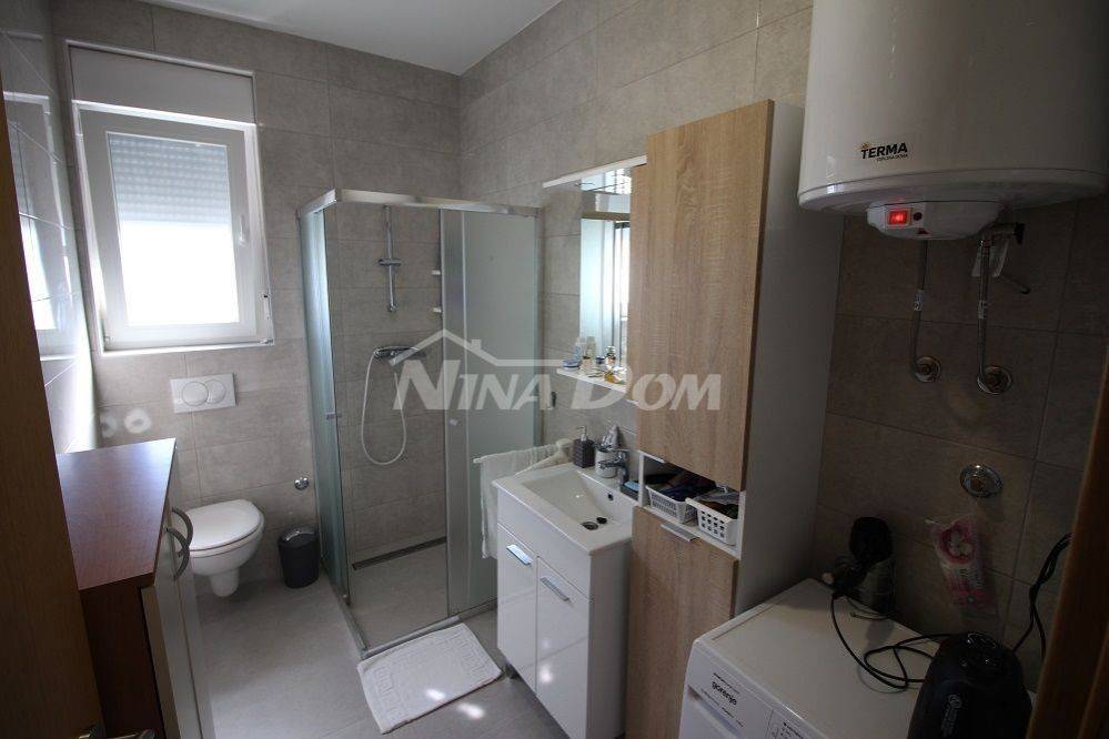 Apartman na moru, Prodaja, Vir, Vir