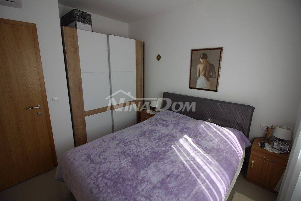 Apartman na moru, Prodaja, Vir, Vir