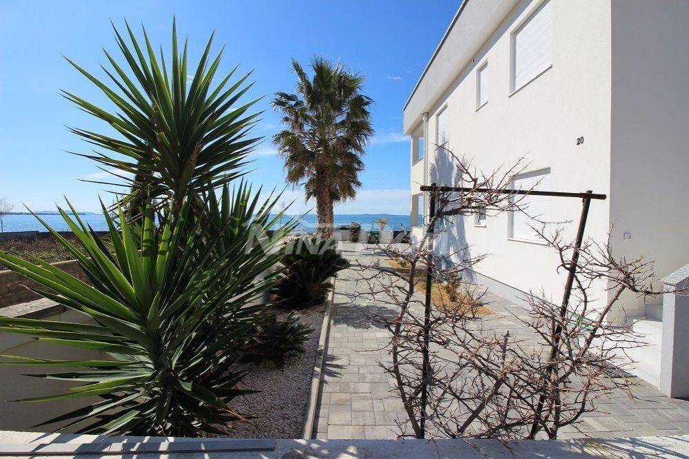 Apartman na moru, Prodaja, Vir, Vir