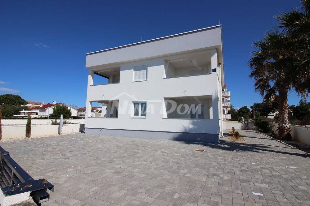 Apartman na moru, Prodaja, Vir, Vir