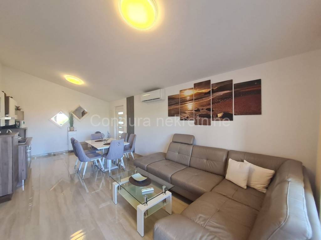 Apartman na moru, Prodaja, Vir, Vir