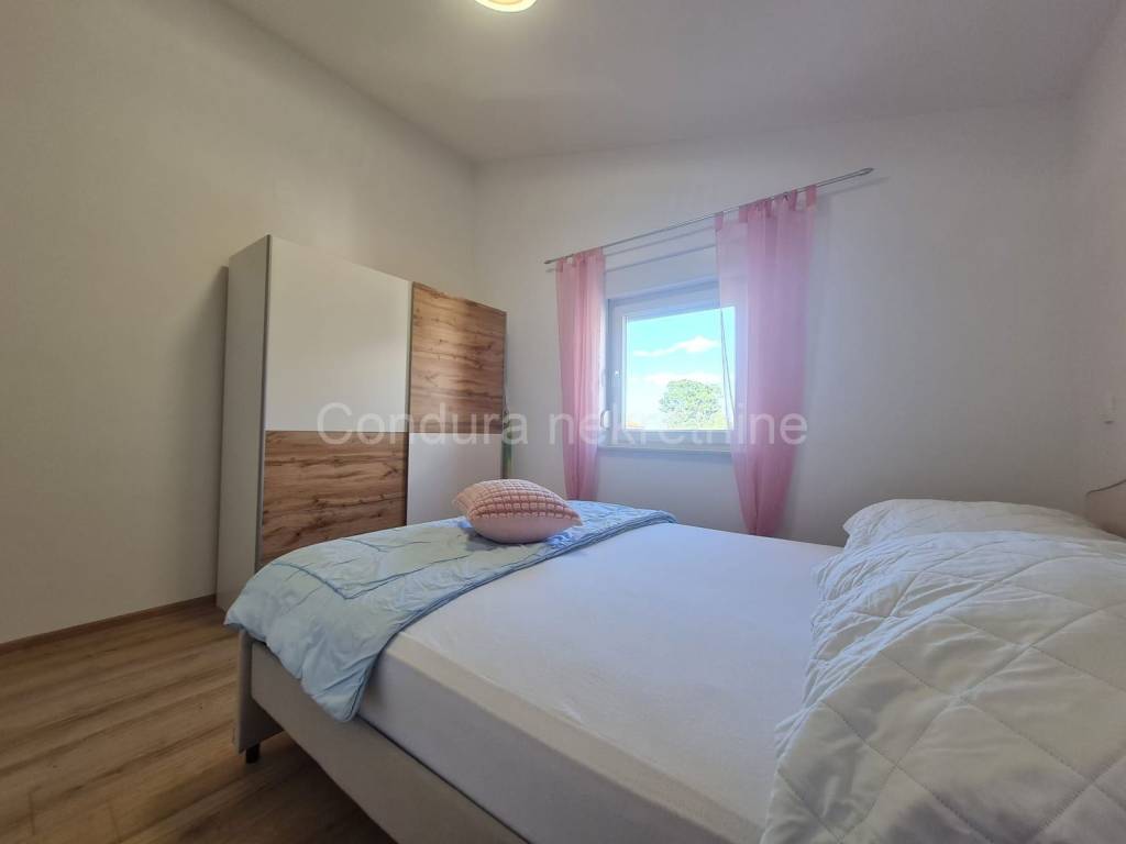 Apartman na moru, Prodaja, Vir, Vir