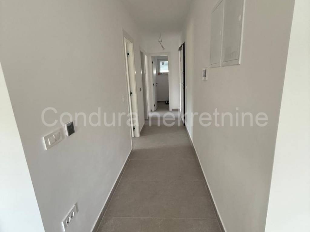 Apartman na moru, Prodaja, Povljana, Povljana