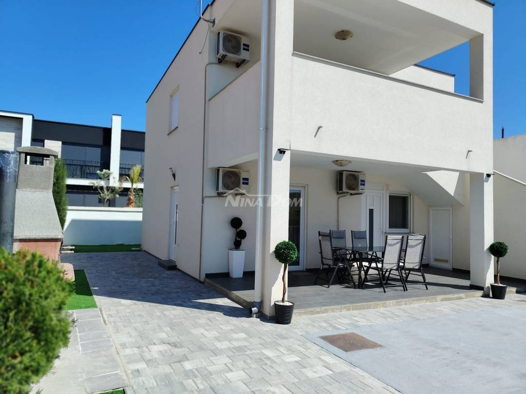 Obiteljska kuća, Prodaja, Privlaka, Privlaka