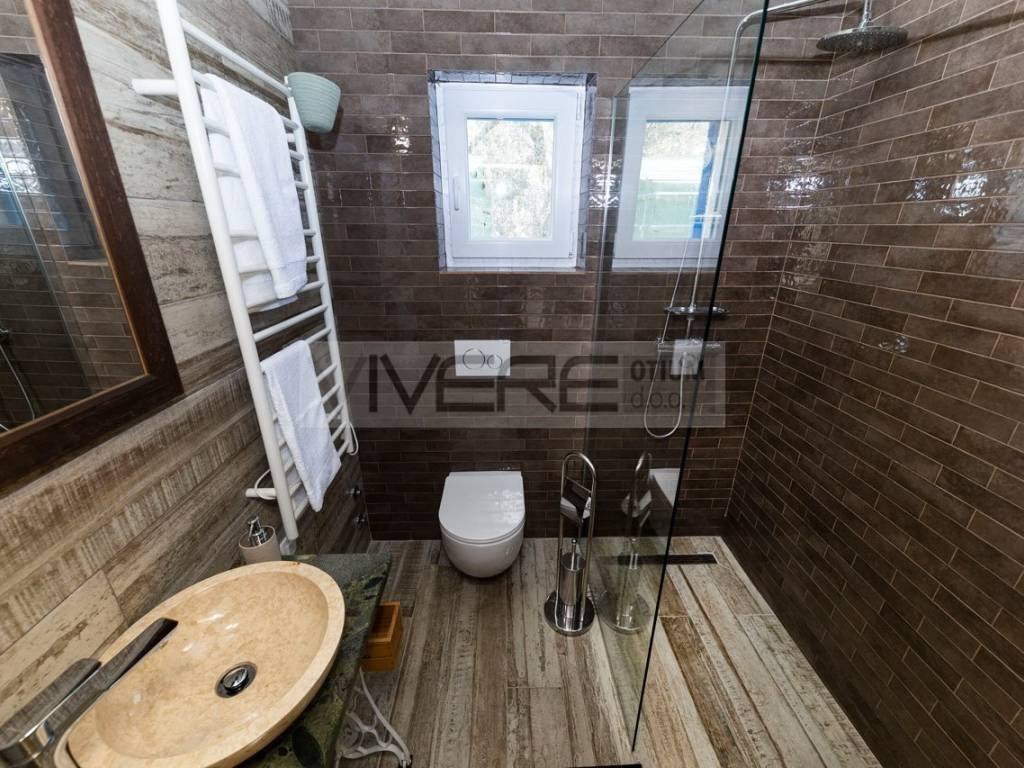 Bathroom No.1 on ground floor