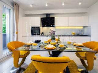 Stan u zgradi, Najam, Split, Split