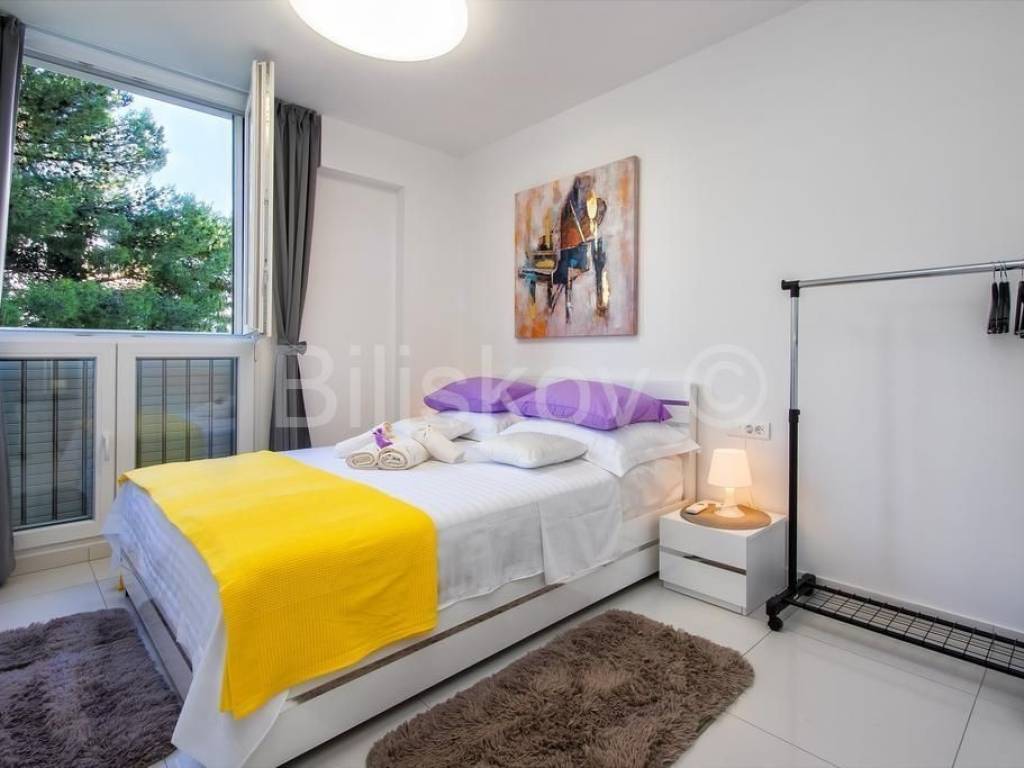 Stan u zgradi, Najam, Split, Split