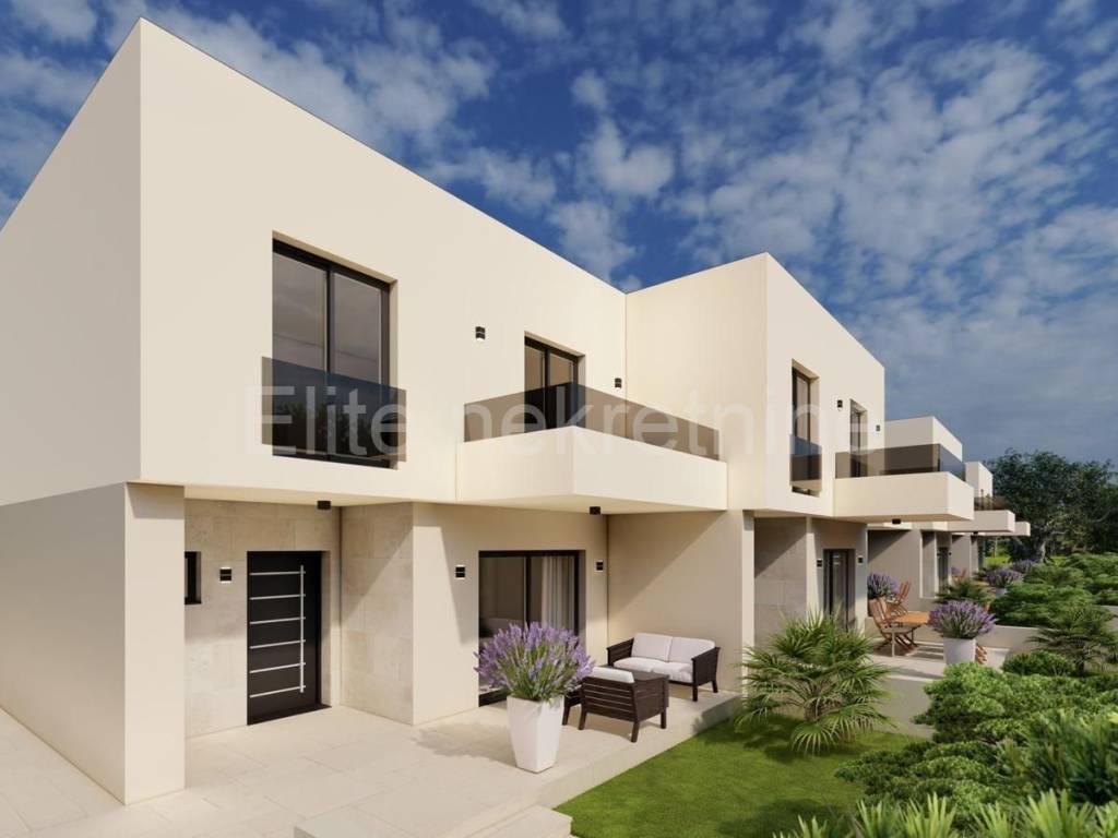 Kuća u nizu, Prodaja, Rijeka, Istok