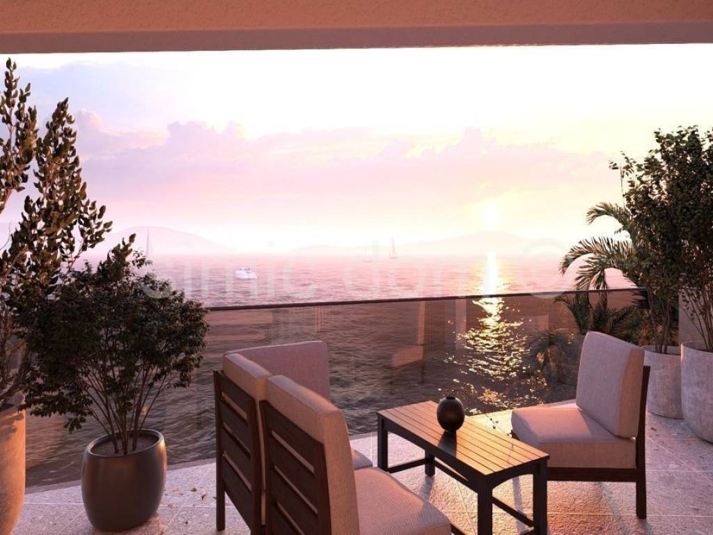 Apartman na moru, Prodaja, Okrug, Okrug Gornji