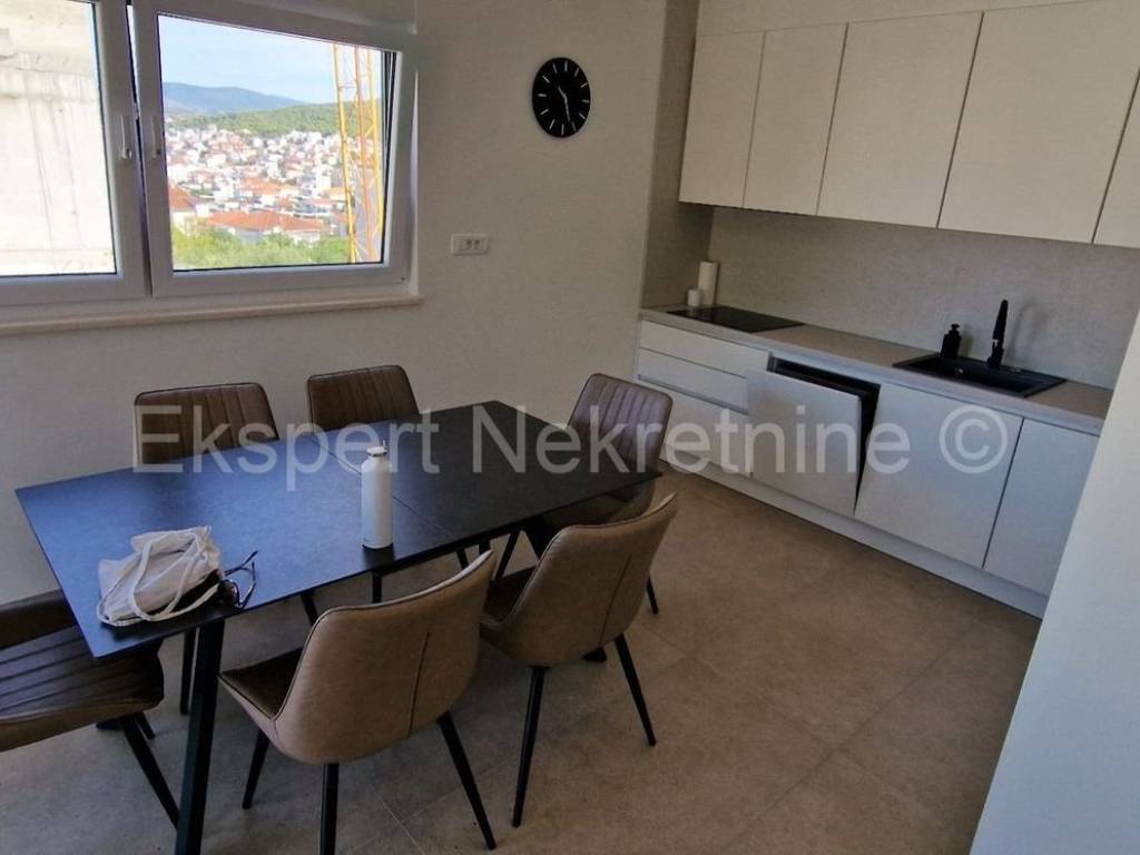 Stan u novogradnji, Prodaja, Okrug, Okrug Gornji