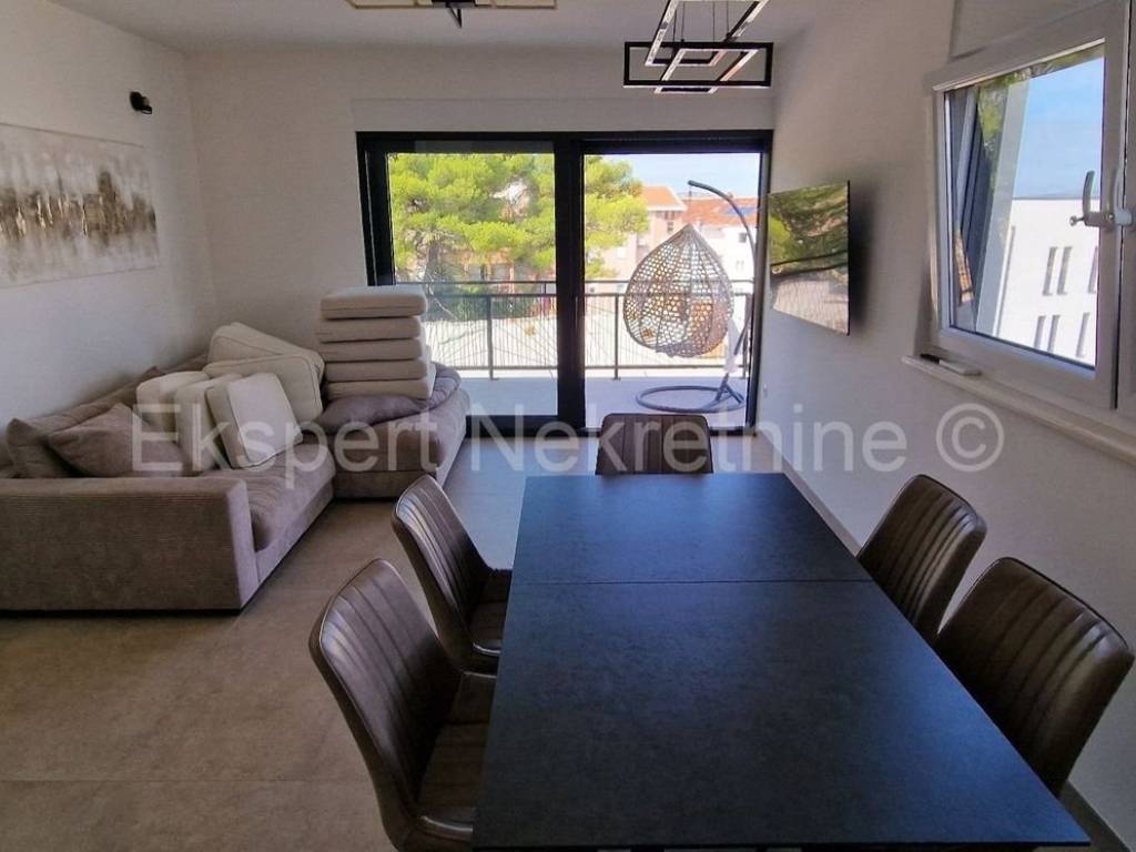 Stan u novogradnji, Prodaja, Okrug, Okrug Gornji