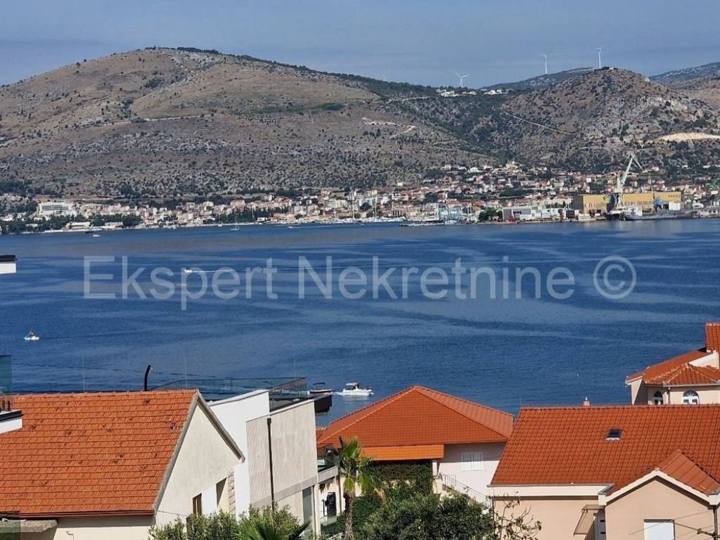 Stan u novogradnji, Prodaja, Okrug, Okrug Gornji