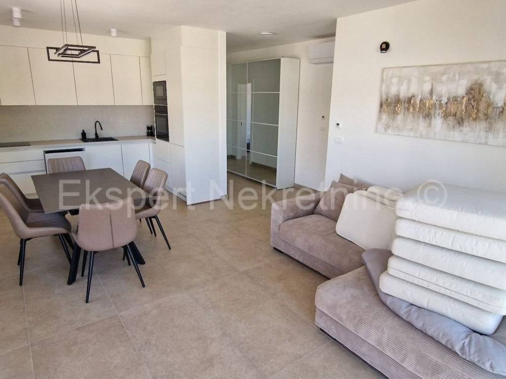 Stan u novogradnji, Prodaja, Okrug, Okrug Gornji