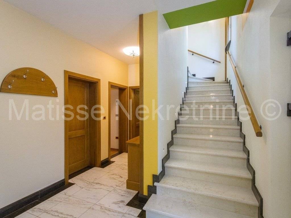 Luksuzna vila, Prodaja, Žminj, Žminj