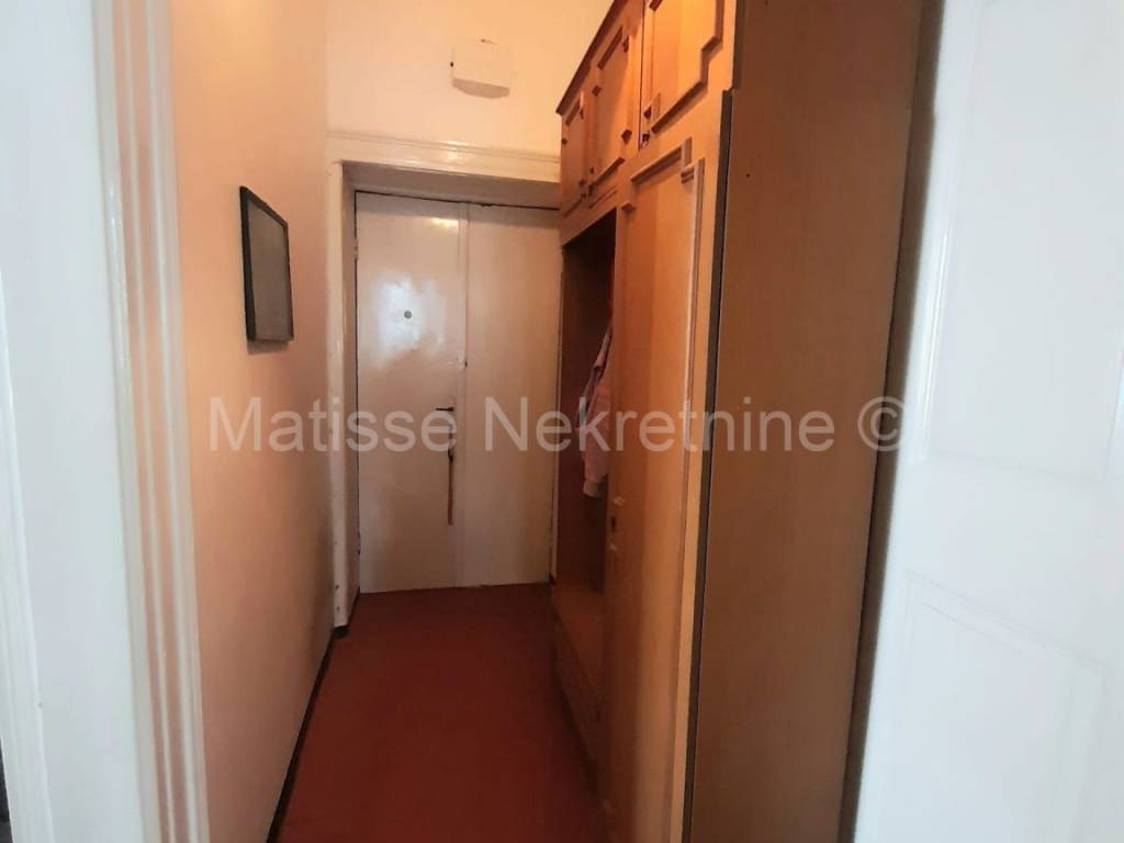 Stan u zgradi, Prodaja, Pula, Pula