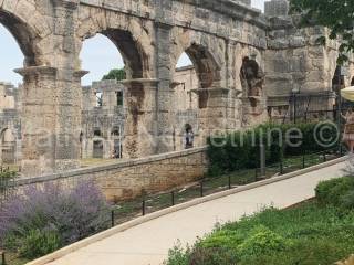 Stan u zgradi, Prodaja, Pula, Pula