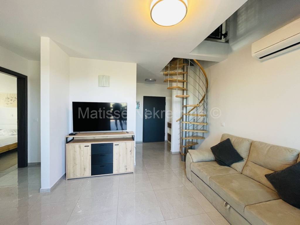 Stan u zgradi, Prodaja, Pula, Pula