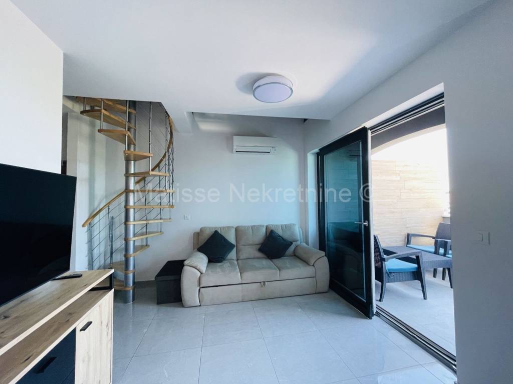 Stan u zgradi, Prodaja, Pula, Pula