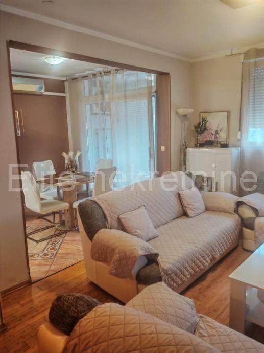 Stan u zgradi, Prodaja, Pula, Pula