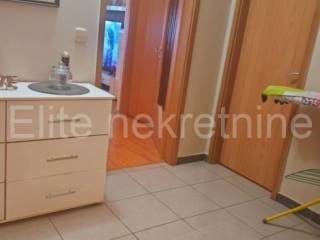 Stan u zgradi, Prodaja, Pula, Pula