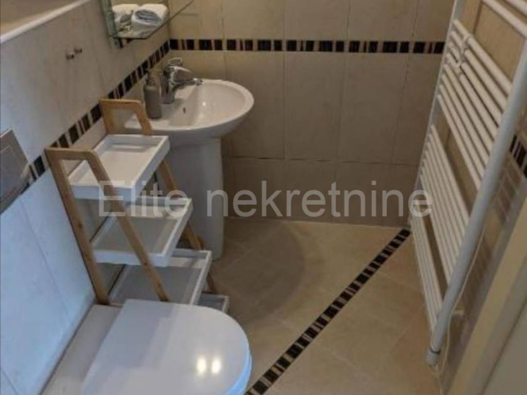 Stan u zgradi, Najam, Rijeka, Centar