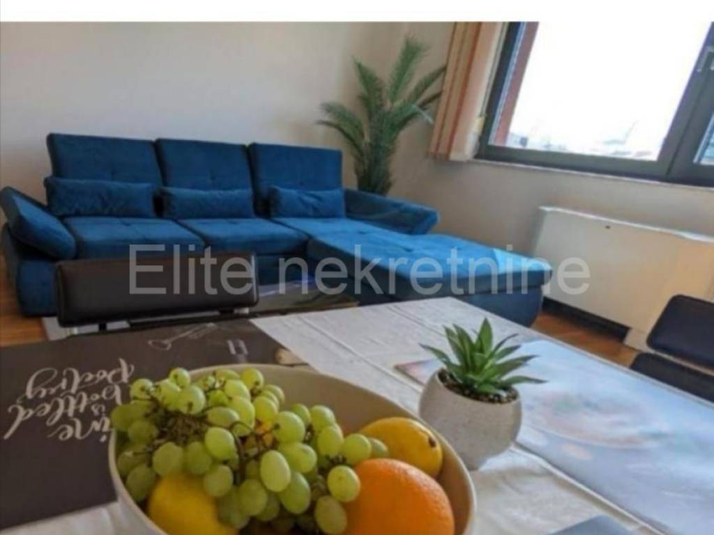 Stan u zgradi, Najam, Rijeka, Centar