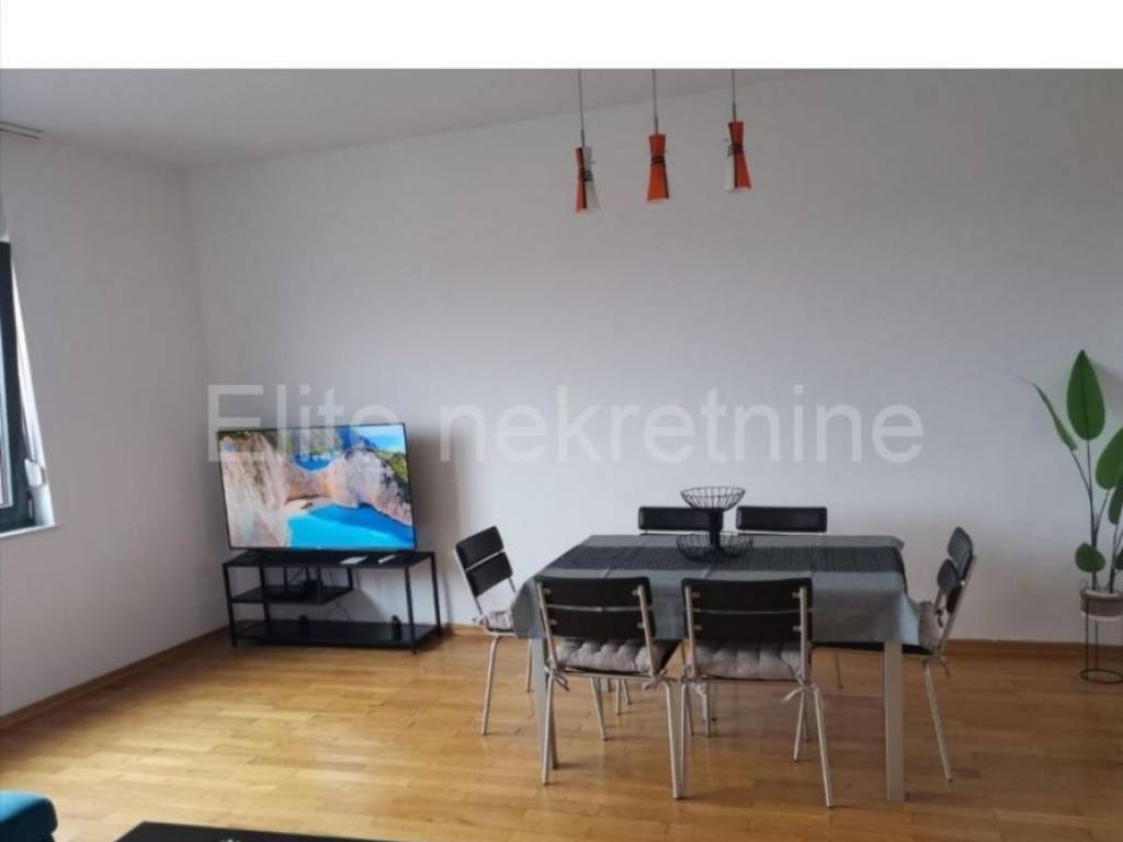 Stan u zgradi, Najam, Rijeka, Centar