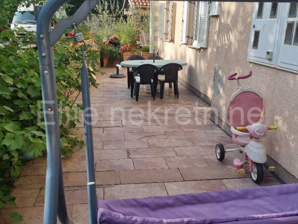 Stan u kući, Prodaja, Opatija - Okolica, Pobri