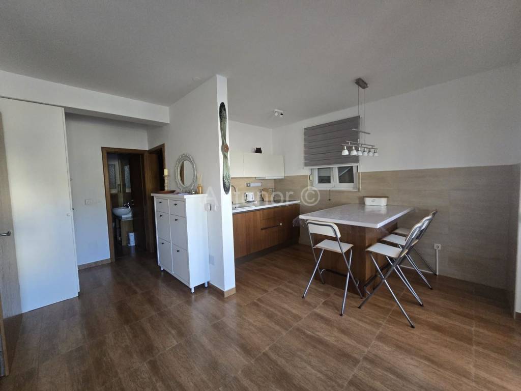 Apartman na moru, Prodaja, Nin, Nin