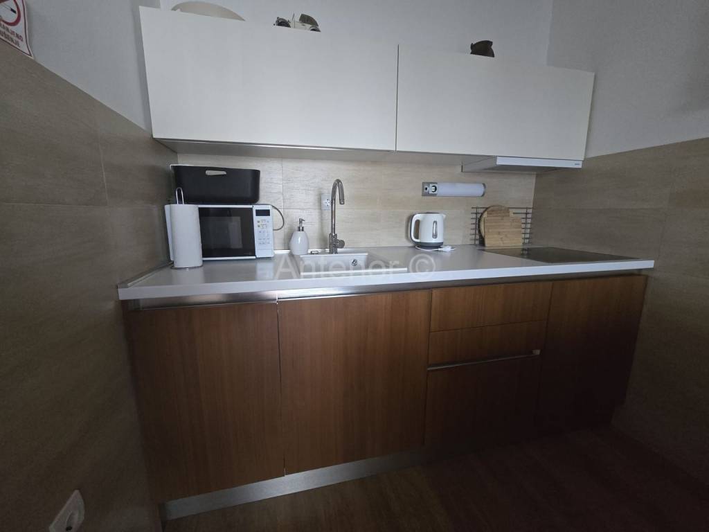 Apartman na moru, Prodaja, Nin, Nin