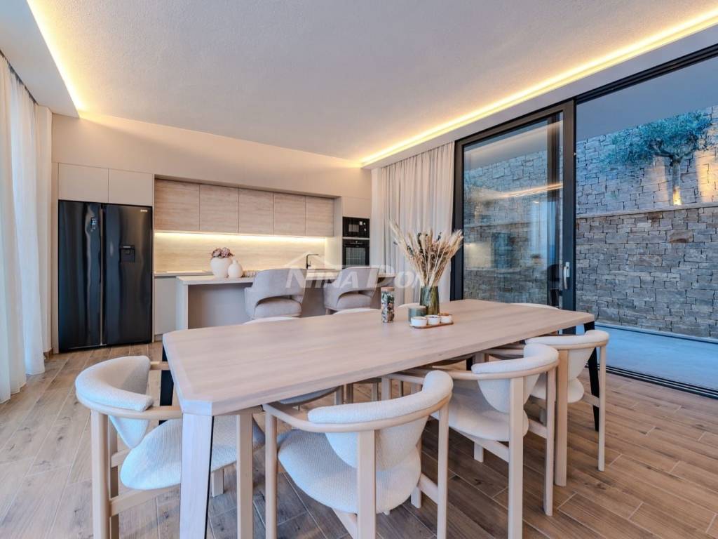 Vila, Prodaja, Preko, Preko