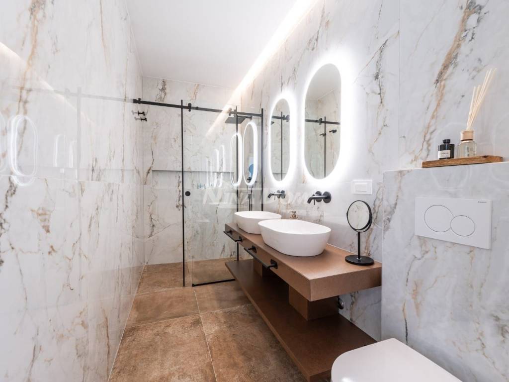 Vila, Prodaja, Preko, Preko