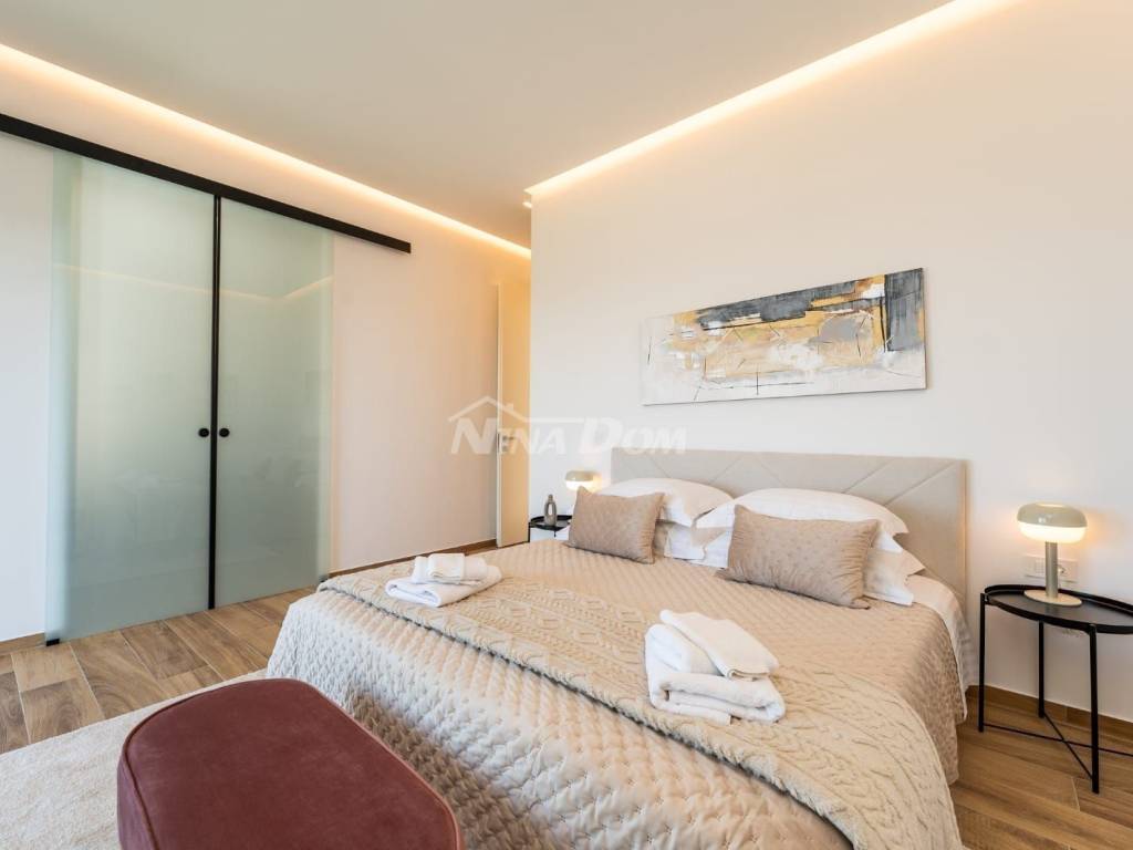 Vila, Prodaja, Preko, Preko