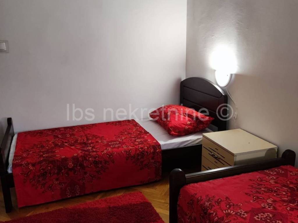 Stan u zgradi, Najam, Split, Split