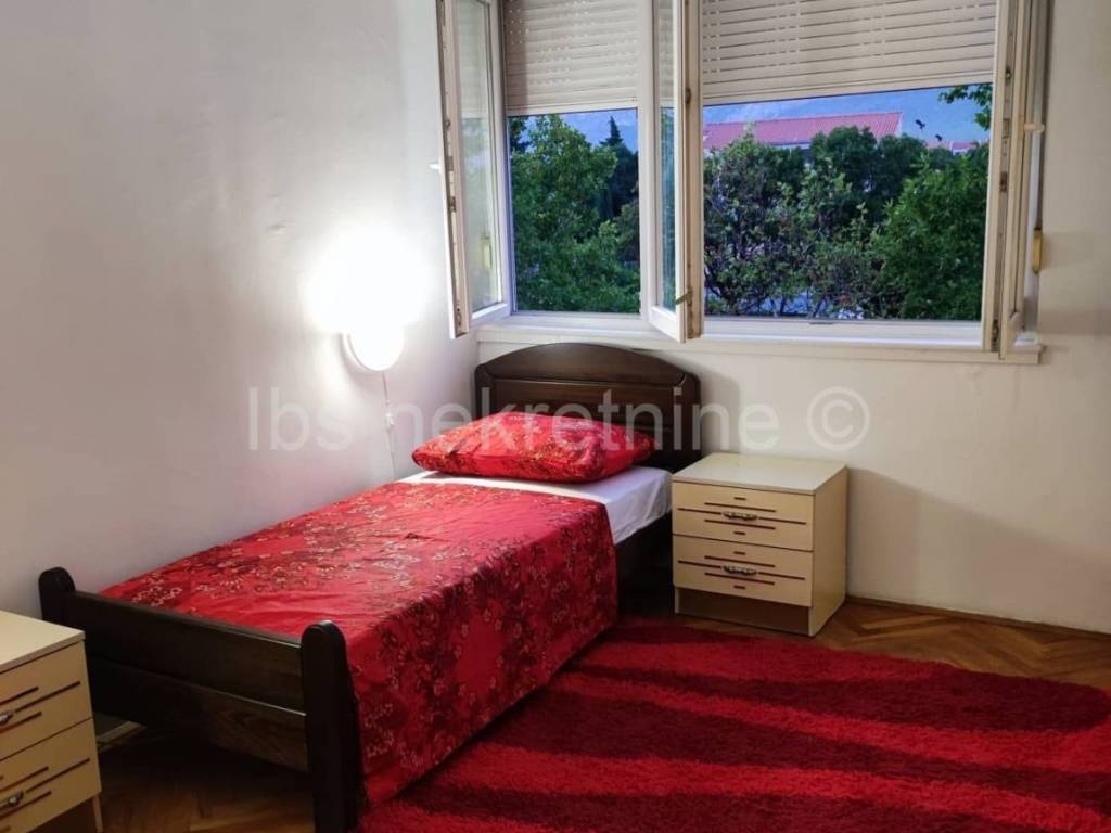 Stan u zgradi, Najam, Split, Split