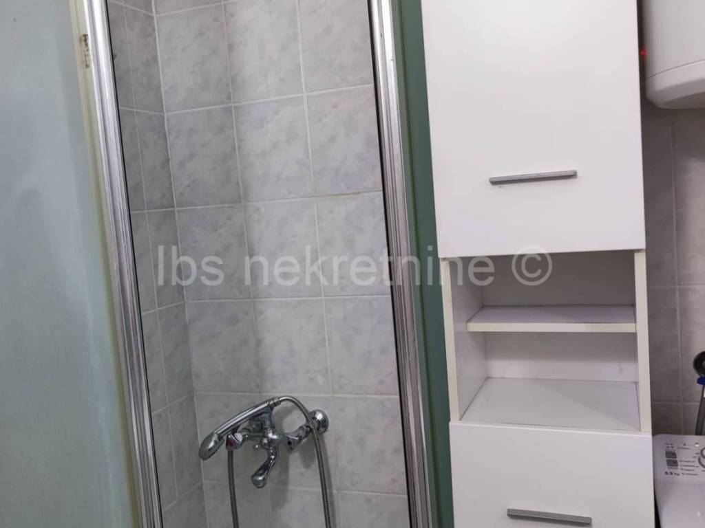 Stan u zgradi, Najam, Split, Split