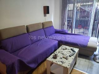 Stan u zgradi, Najam, Split, Split