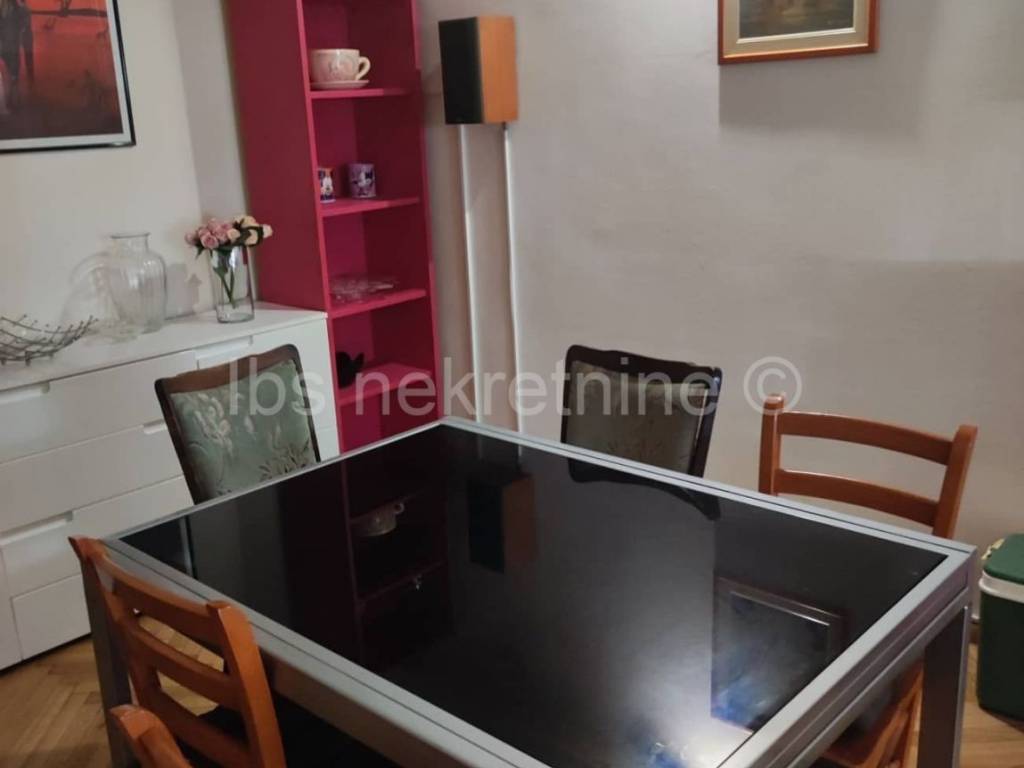 Stan u zgradi, Najam, Split, Split