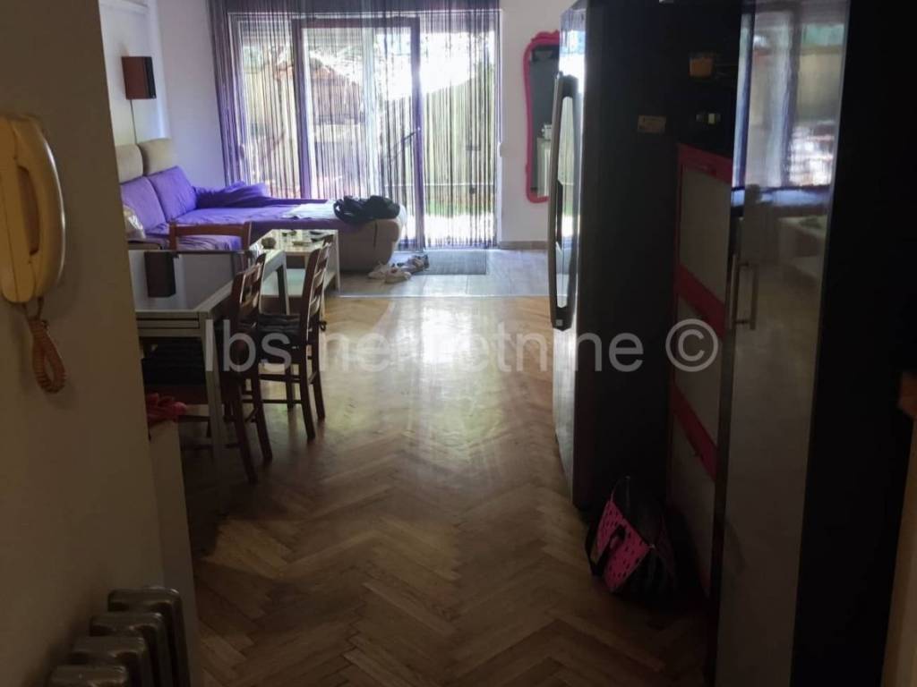 Stan u zgradi, Najam, Split, Split