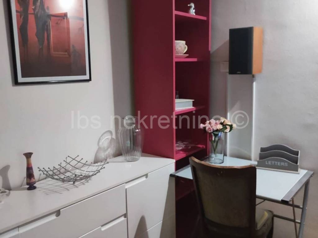 Stan u zgradi, Najam, Split, Split