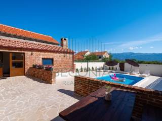 Kamena kuća, Prodaja, Posedarje, Podgradina