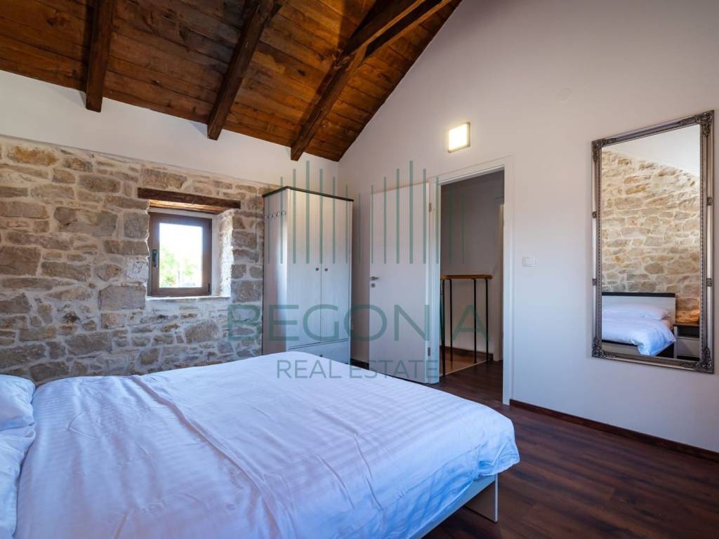 Kamena kuća, Prodaja, Posedarje, Podgradina