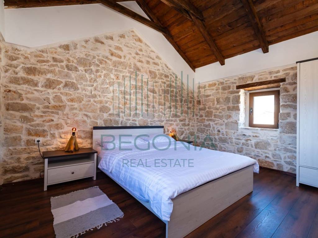 Kamena kuća, Prodaja, Posedarje, Podgradina