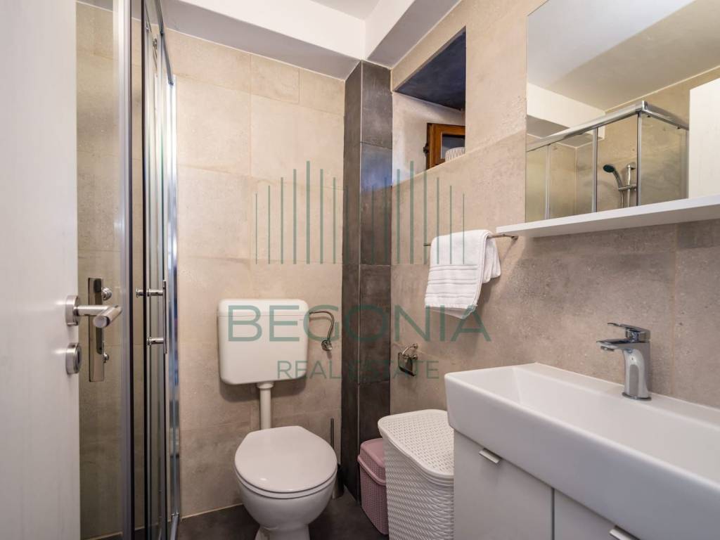 Kamena kuća, Prodaja, Posedarje, Podgradina