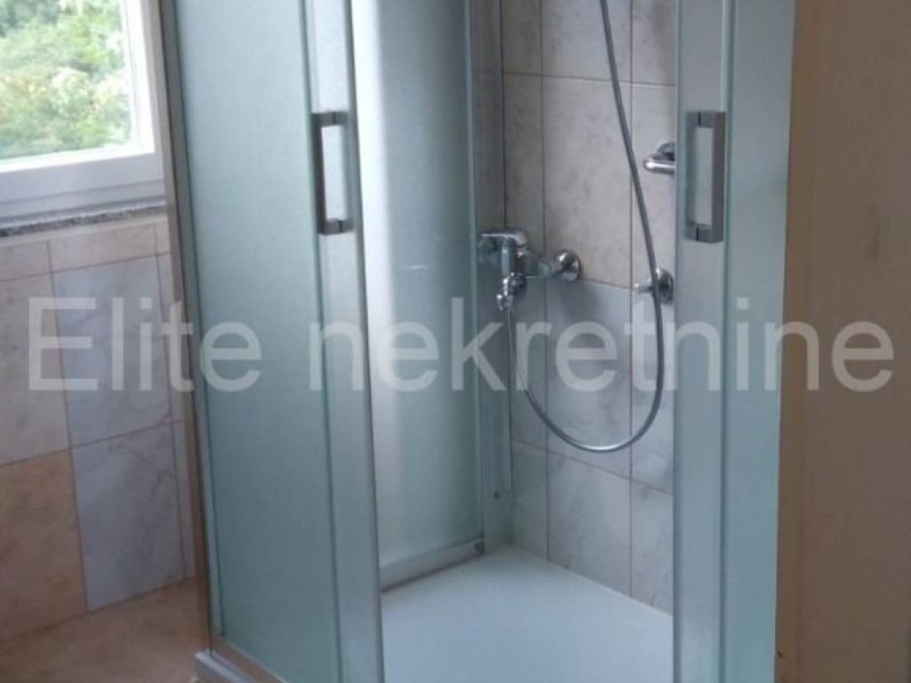 Stan u zgradi, Najam, Rijeka, Sjever