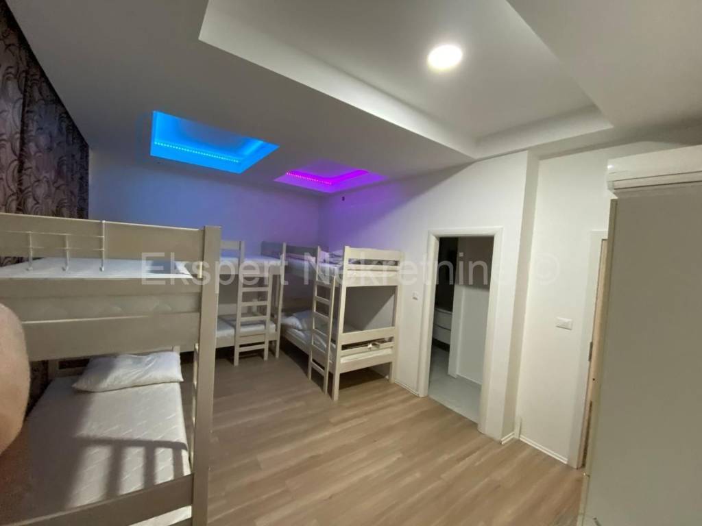 Hostel, Prodaja, Split, Split