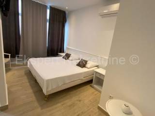 Hostel, Prodaja, Split, Split