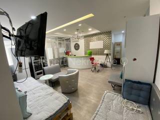 Hostel, Prodaja, Split, Split