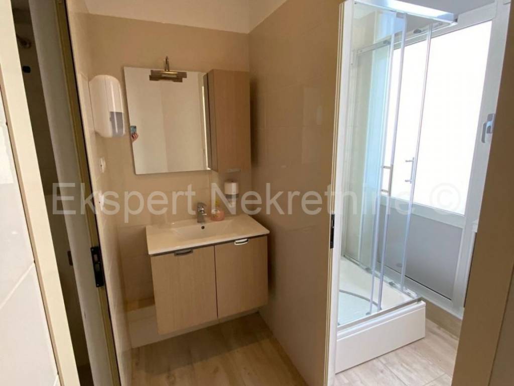 Hostel, Prodaja, Split, Split