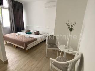 Hostel, Prodaja, Split, Split